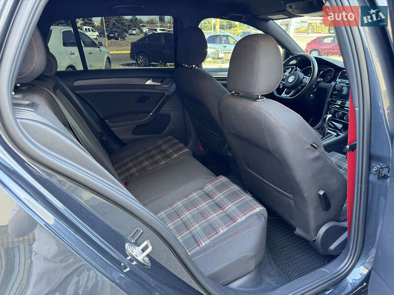 Хэтчбек Volkswagen Golf GTI 2019 в Днепре