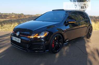 Хэтчбек Volkswagen Golf GTI 2018 в Киеве