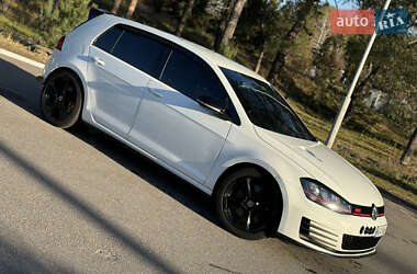 Хетчбек Volkswagen Golf GTI 2015 в Києві