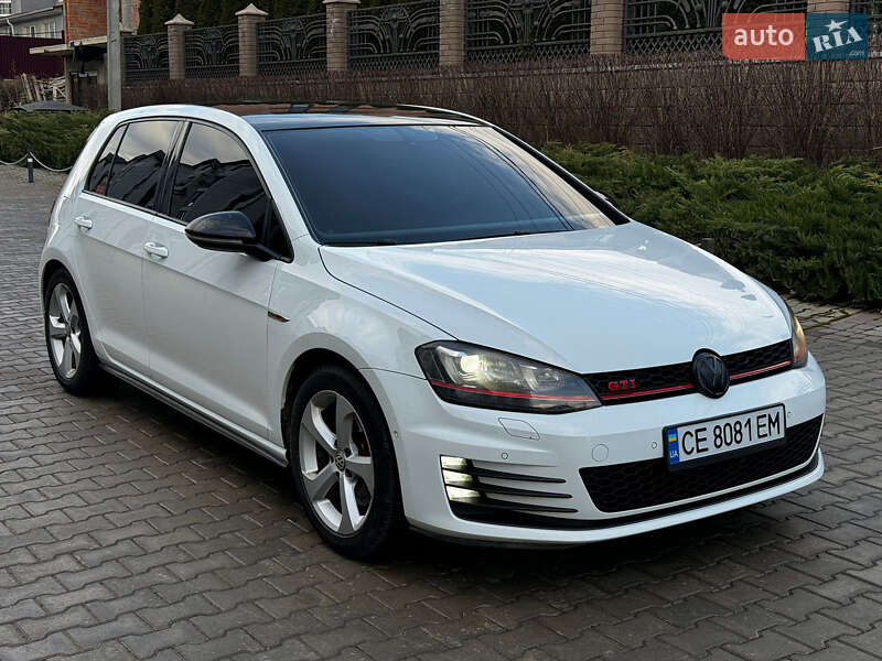 Хэтчбек Volkswagen Golf GTI 2013 в Черновцах