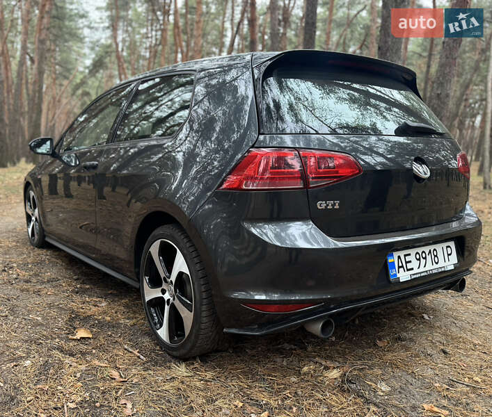 Хэтчбек Volkswagen Golf GTI 2015 в Днепре