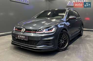 Хэтчбек Volkswagen Golf GTI 2020 в Киеве