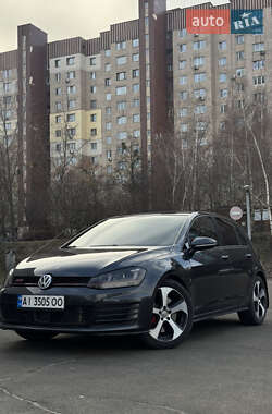 Хэтчбек Volkswagen Golf GTI 2017 в Киеве