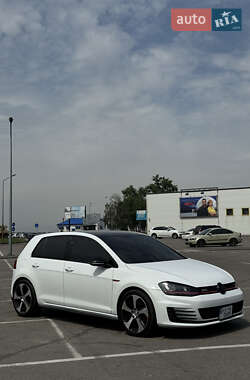 Хетчбек Volkswagen Golf GTI 2015 в Києві