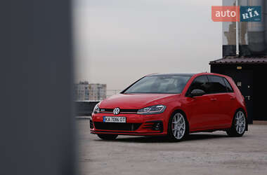 Хетчбек Volkswagen Golf GTI 2017 в Києві