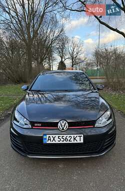 Хэтчбек Volkswagen Golf GTI 2015 в Киеве