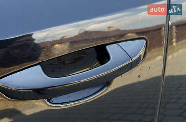Хэтчбек Volkswagen Golf GTI 2012 в 