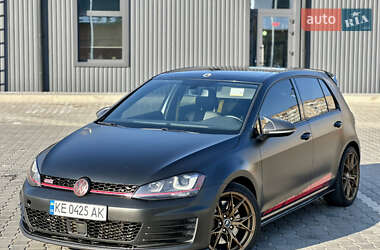 Хетчбек Volkswagen Golf GTI 2017 в Кривому Розі