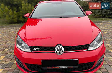 Хетчбек Volkswagen Golf GTI 2017 в Дніпрі