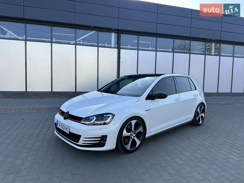 Хэтчбек Volkswagen Golf GTI 2015 в Пирятине
