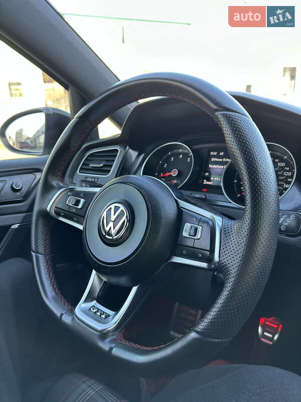 Хэтчбек Volkswagen Golf GTI 2015 в Пирятине