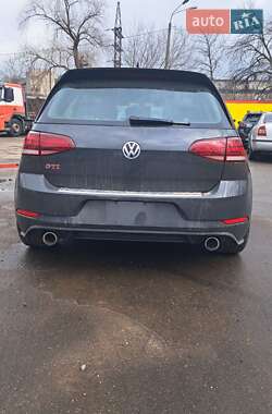 Хэтчбек Volkswagen Golf GTI 2018 в Киеве