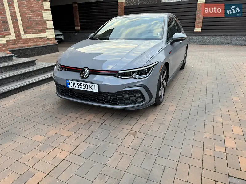 Volkswagen Golf GTI