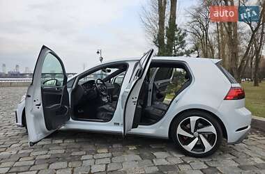 Хэтчбек Volkswagen Golf GTI 2018 в 