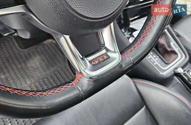 Хэтчбек Volkswagen Golf GTI 2018 в 