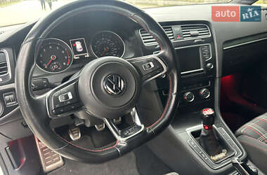 Хэтчбек Volkswagen Golf GTI 2015 в 