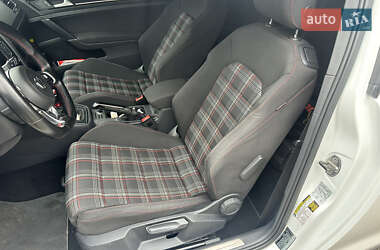 Хэтчбек Volkswagen Golf GTI 2015 в 