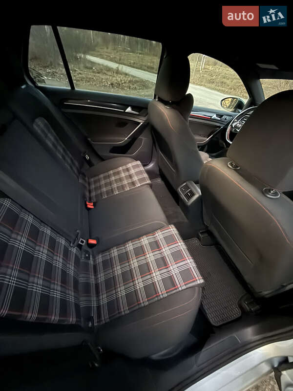 Хетчбек Volkswagen Golf GTI 2017 в Кропивницькому