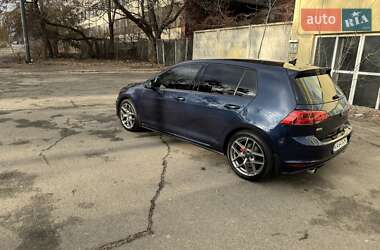 Хетчбек Volkswagen Golf GTI 2015 в 