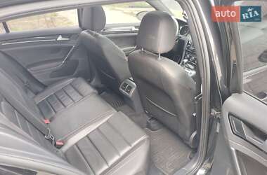 Хэтчбек Volkswagen Golf GTI 2015 в 
