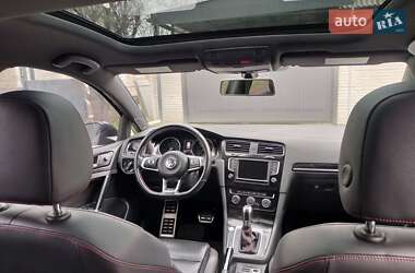 Хэтчбек Volkswagen Golf GTI 2015 в 