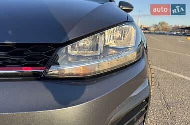 Хетчбек Volkswagen Golf GTI 2018 в 