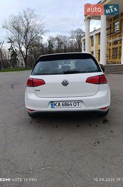Хетчбек Volkswagen Golf GTI 2017 в 