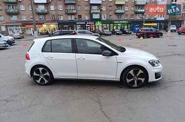 Хетчбек Volkswagen Golf GTI 2017 в 