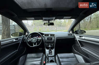 Хэтчбек Volkswagen Golf GTI 2016 в 