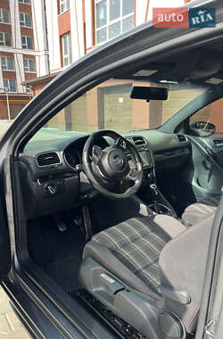 Хэтчбек Volkswagen Golf GTI 2012 в 