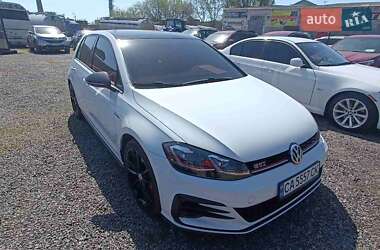 Хетчбек Volkswagen Golf GTI 2020 в 