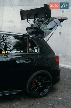 Хетчбек Volkswagen Golf GTI 2021 в 