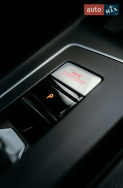 Хетчбек Volkswagen Golf GTI 2021 в 