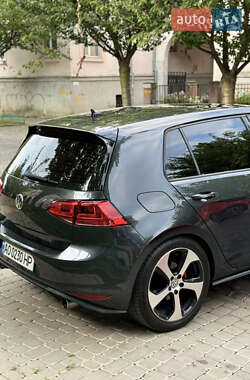 Хетчбек Volkswagen Golf GTI 2015 в 