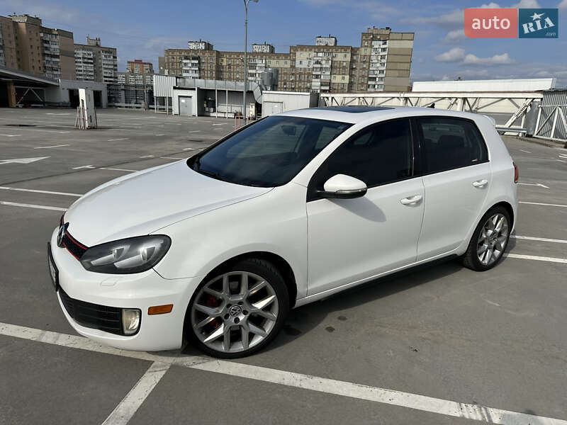 Хэтчбек Volkswagen Golf GTI 2013 в Киеве