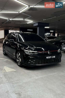 Хэтчбек Volkswagen Golf GTI 2022 в 