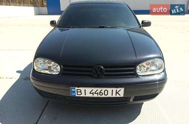 Хетчбек Volkswagen Golf GTI 2000 в 