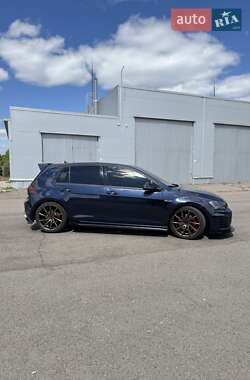Хетчбек Volkswagen Golf GTI 2017 в Рівному