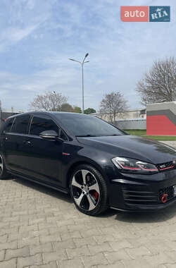 Хэтчбек Volkswagen Golf GTI 2017 в 