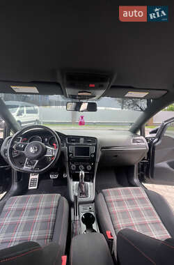 Хэтчбек Volkswagen Golf GTI 2017 в 