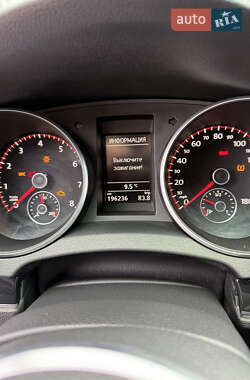 Хэтчбек Volkswagen Golf GTI 2011 в 