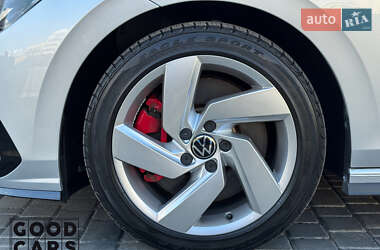 Хетчбек Volkswagen Golf GTI 2023 в 