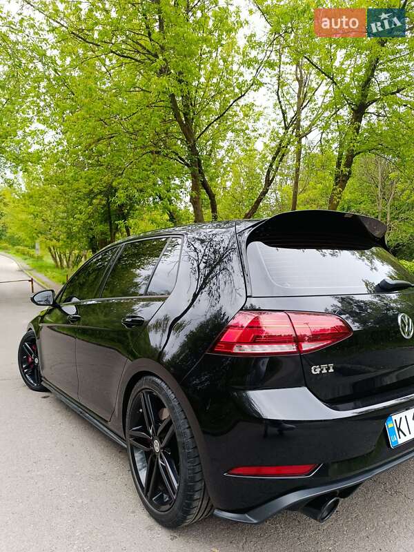Хэтчбек Volkswagen Golf GTI 2018 в Ровно