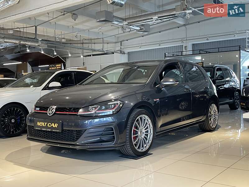 Хетчбек Volkswagen Golf GTI 2017 в Києві