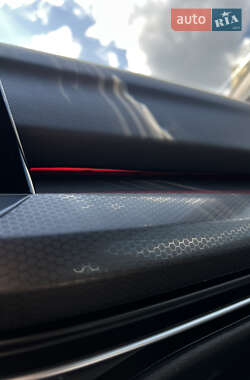 Хетчбек Volkswagen Golf GTI 2022 в 