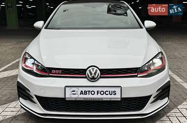 Хетчбек Volkswagen Golf GTI 2020 в 
