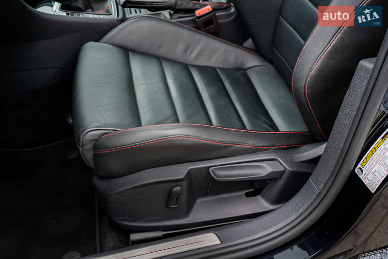 Хэтчбек Volkswagen Golf GTI 2019 в Житомире
