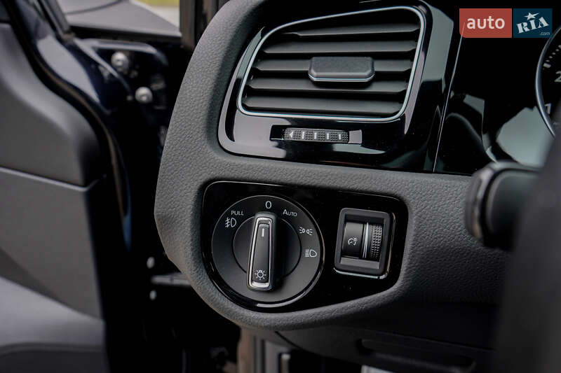 Хэтчбек Volkswagen Golf GTI 2019 в Житомире