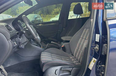 Хэтчбек Volkswagen Golf GTI 2011 в 