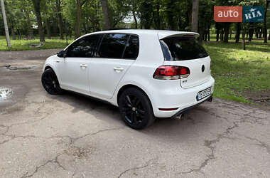 Хэтчбек Volkswagen Golf GTI 2011 в 